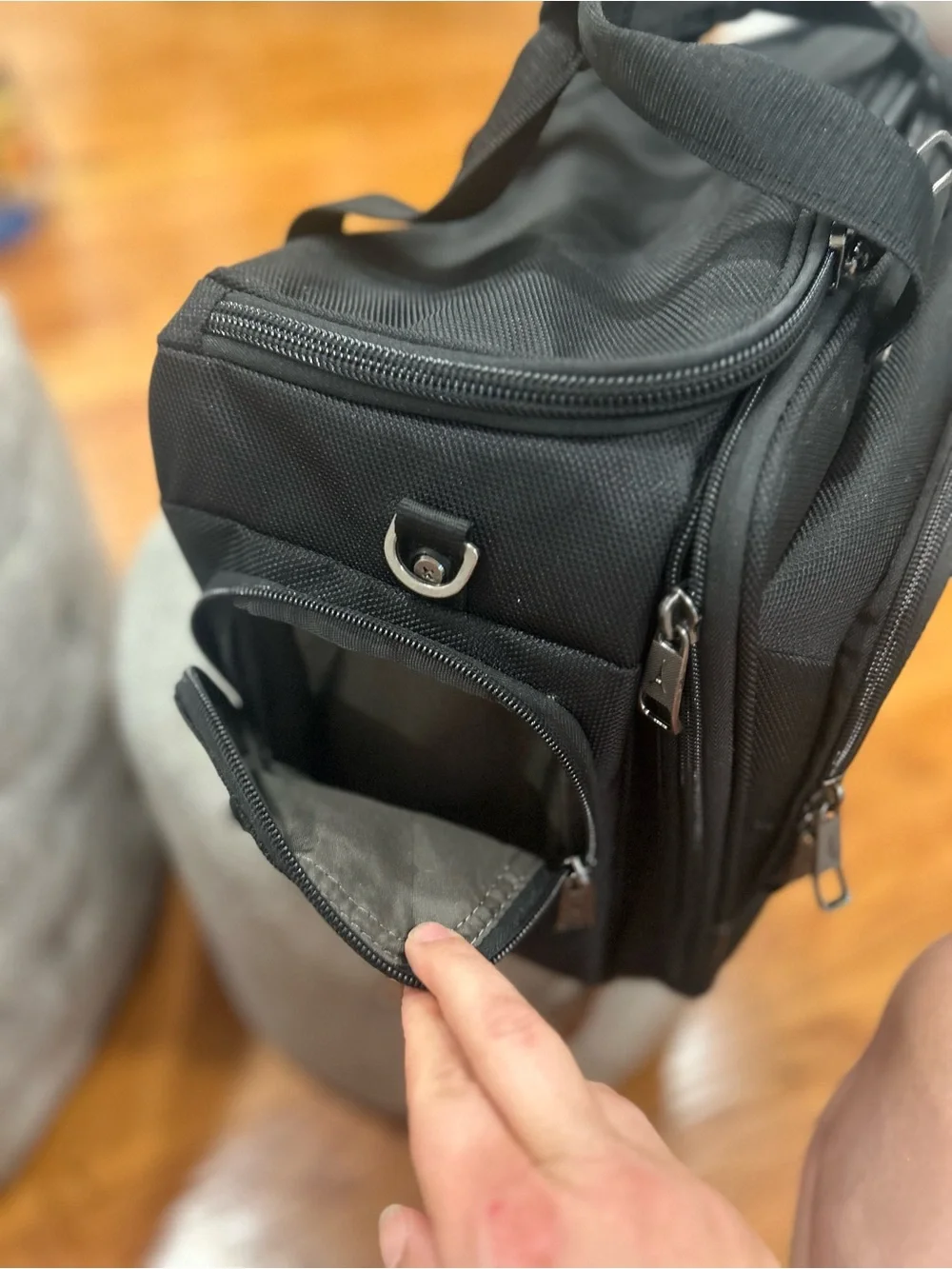 Travelpro FlightCrew5 Multi-Purpose Tote- excellent condition